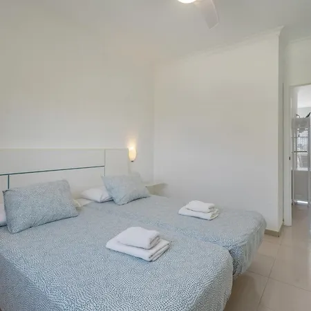Michelangelo 215 Aparthotel